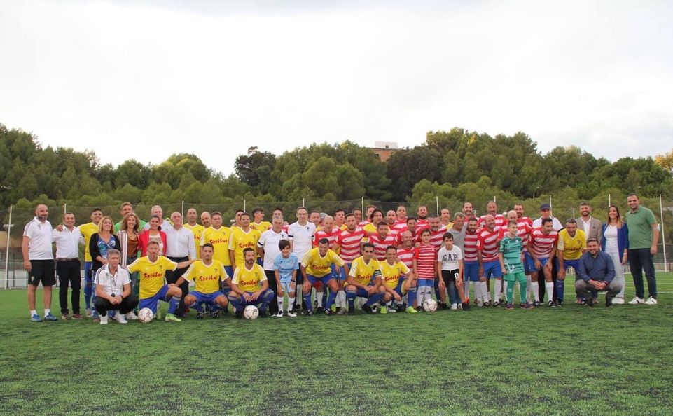 veteranos Granada CF Cádiz CF protagonistas campo fútbol Manilva