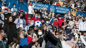 Veteranos Real Zaragoza y Real Sociedad golean cáncer infantil Romareda partido Aspanoa