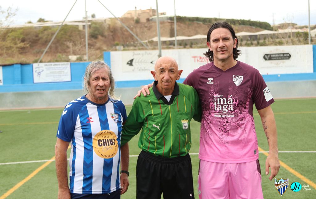 Veteranos Algarrobo Málaga CF homenaje Pepe Baratillo