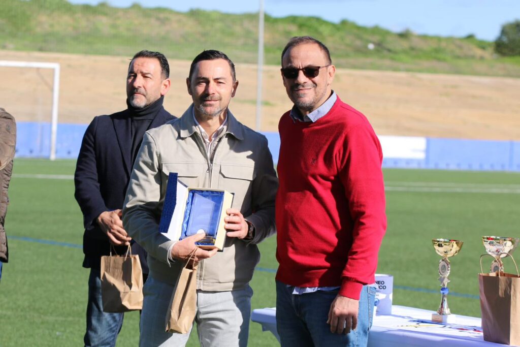 Trofeo Benéfico ALCER Huelva con la participación de los veteranos del Real Club Recreativo de Huelva