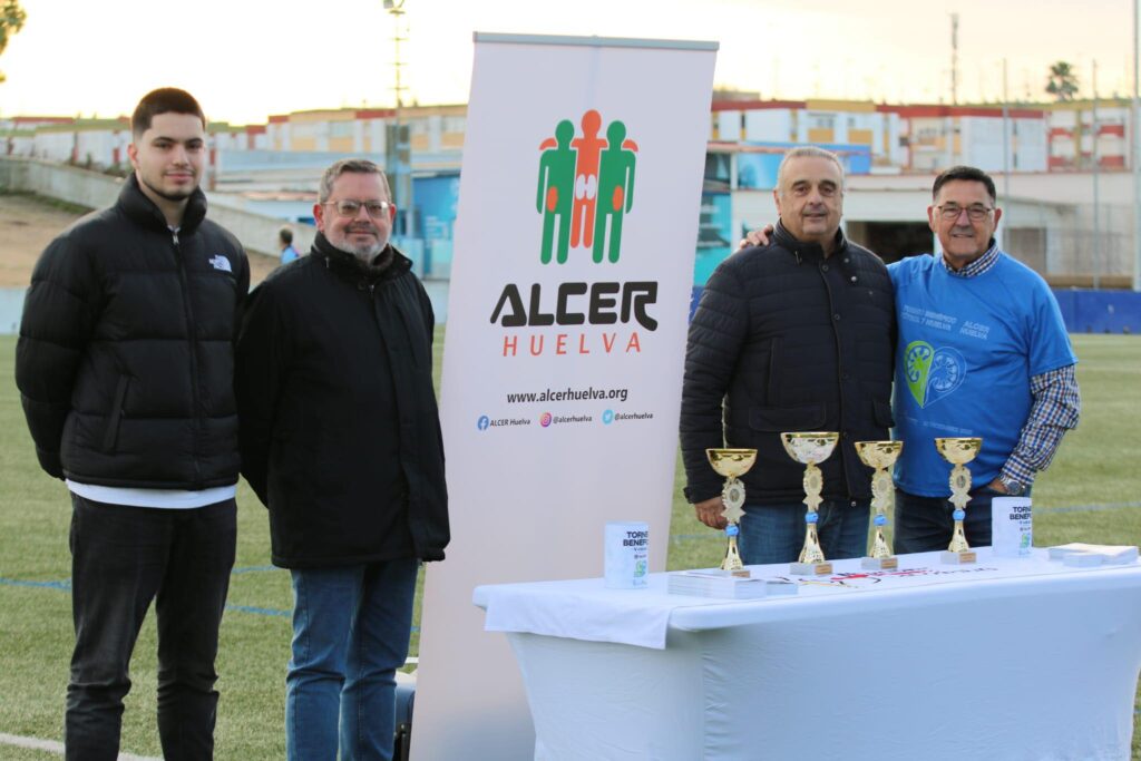 Trofeo Benéfico ALCER Huelva con la participación de los veteranos del Real Club Recreativo de Huelva