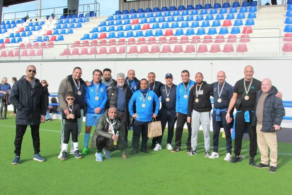 El Trofeo Internacional Leyendas del Fútbol contra el Racismo y la Discriminación reunió a los veteranos de la SD Eibar, Athletic, Real Sociedad y FC ONU