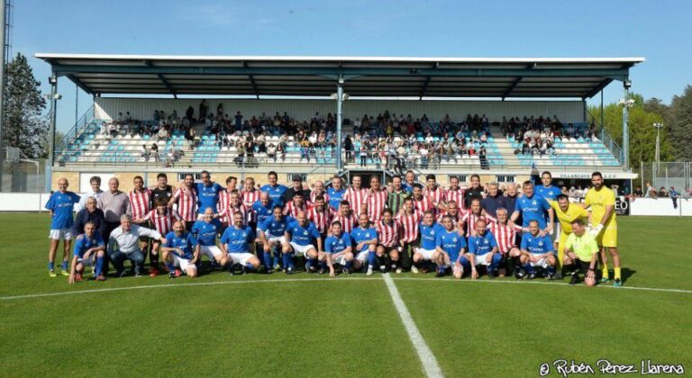 Los veteranos del Athletic, en los actos del centenario del Club Villarcayo Nela CF